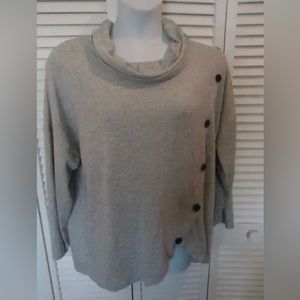 ❤️EUC❤️ Retrology shirt